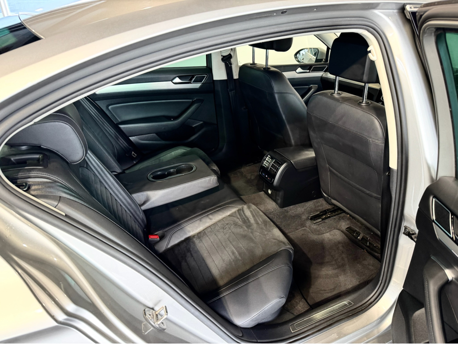 2017 Volkswagen Passat HIGHLINE 1.6 TDI MANUAL 6SPEED FWD 120HP 4DR €18,990