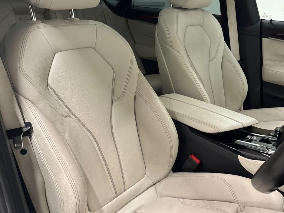 2019 BMW 6 Series - image 12