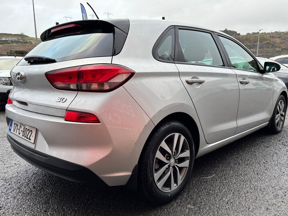 2017 Hyundai i30 - image 17