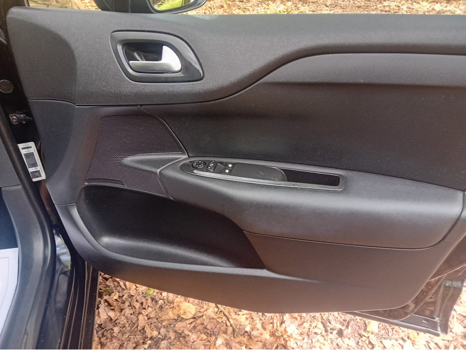 2012 Citroen C4 - image 17