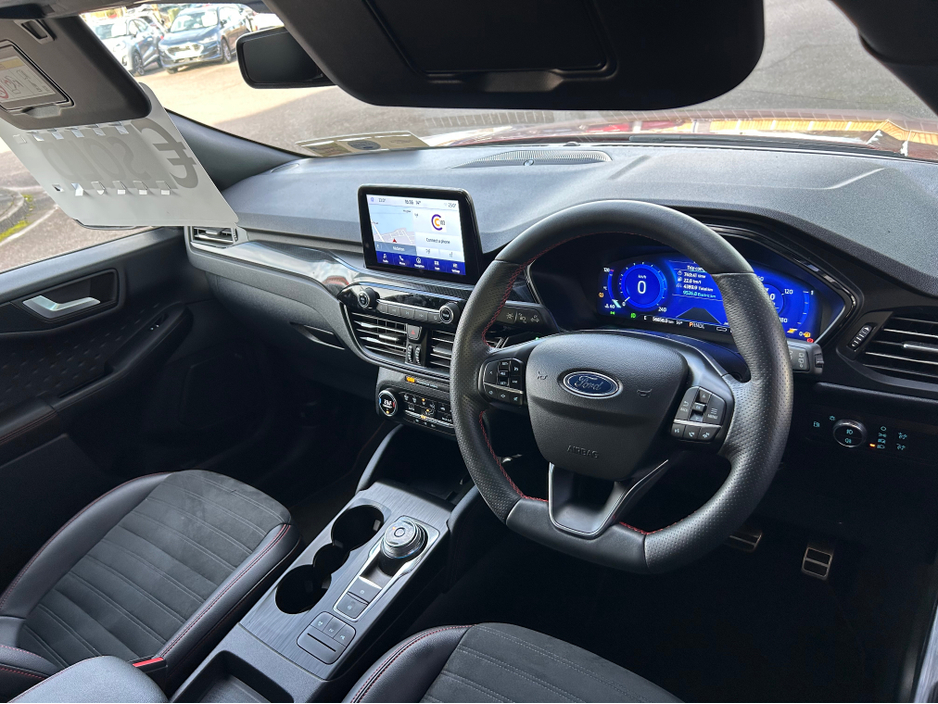 2021 Ford Kuga - image 4