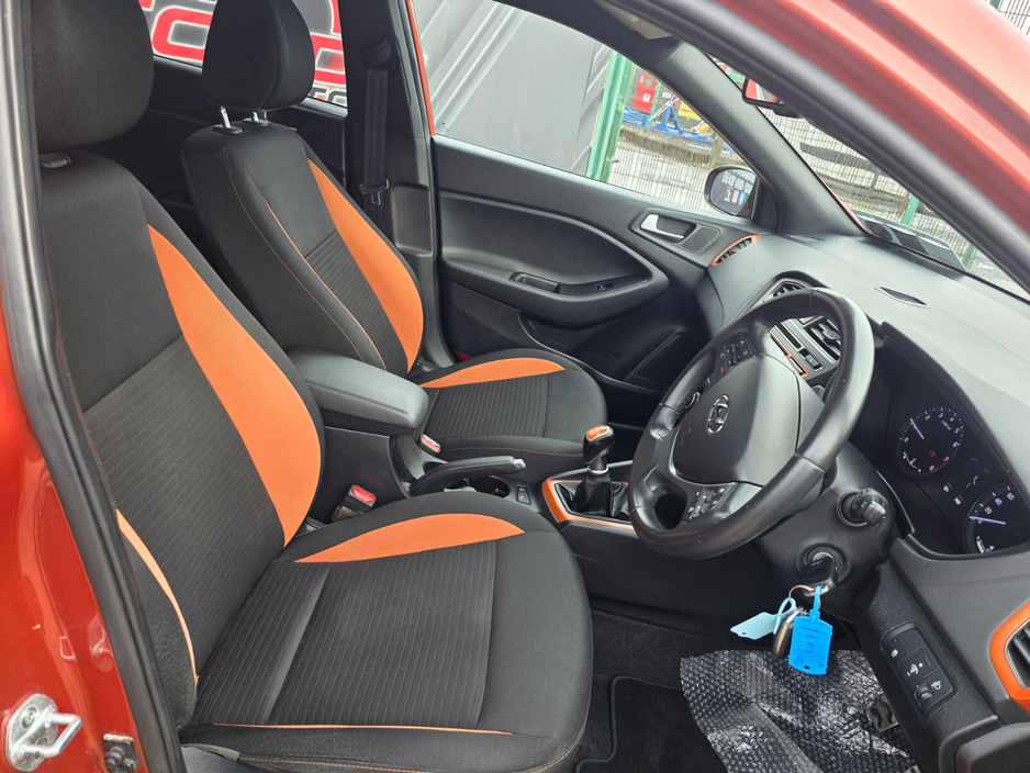 2017 Hyundai i20 - image 8