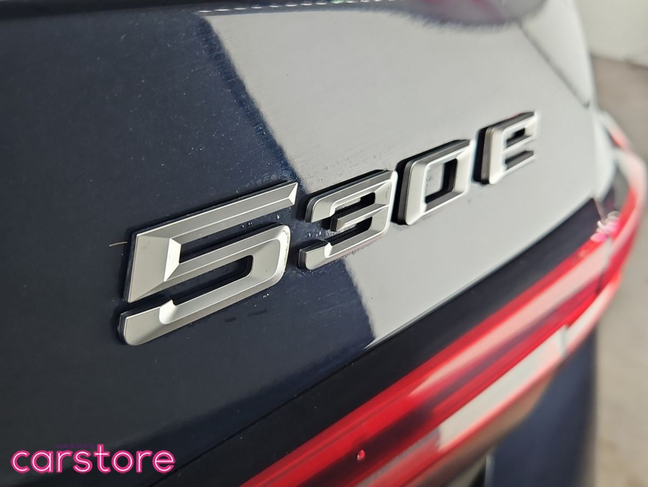 2024 BMW 5 Series - image 19