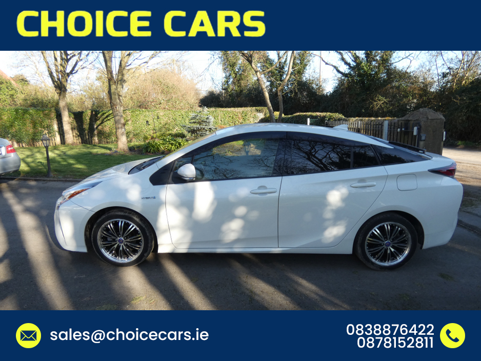 2016 Toyota Prius - image 3