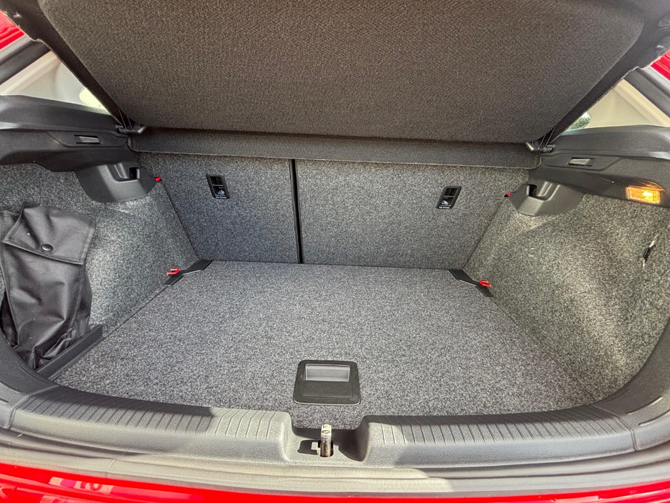 2019 Volkswagen Polo - image 6