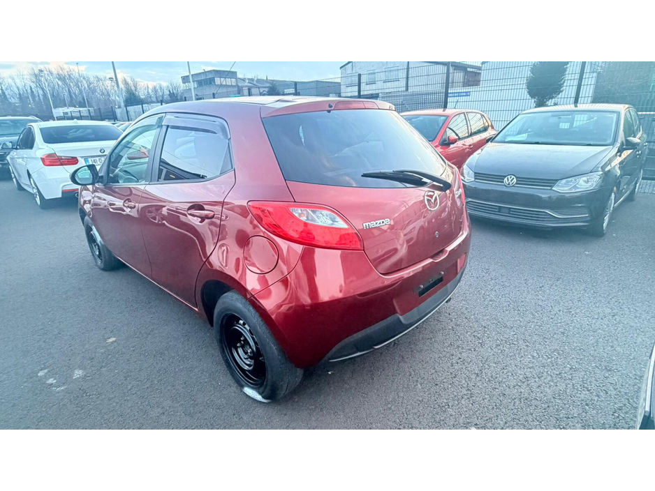 2011 Mazda Demio - image 4