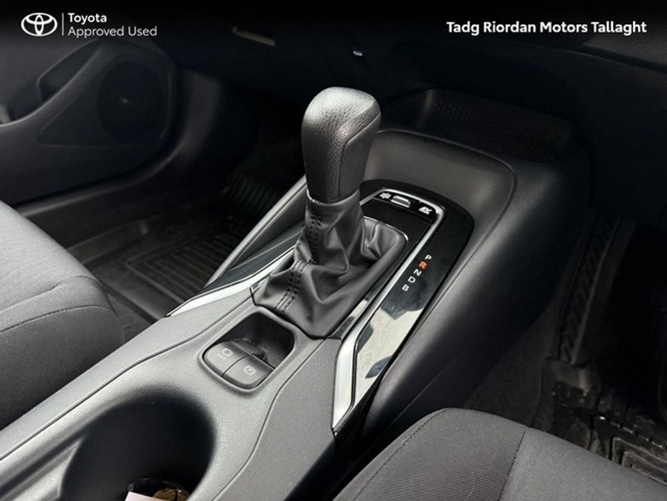 2025 Toyota Corolla - image 13