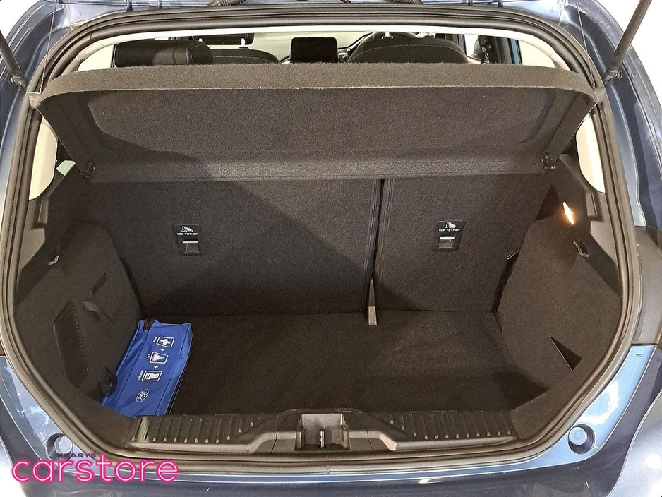 2020 Ford Fiesta - image 19