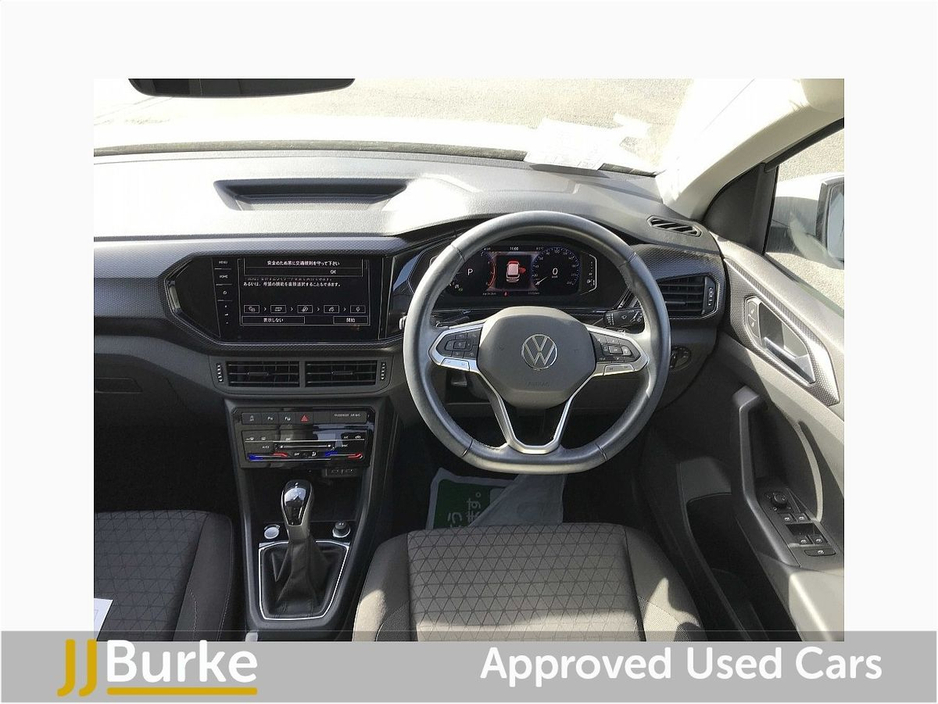 2023 Volkswagen T-Cross - image 9