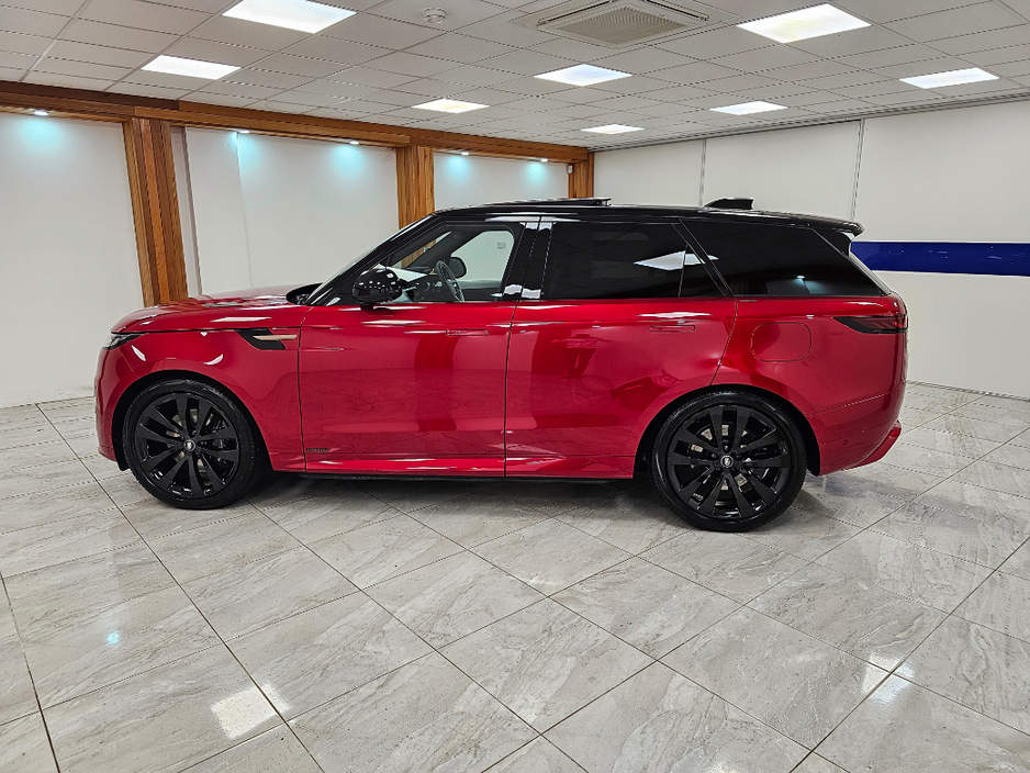 2024 Land Rover Range Rover Sport - image 4