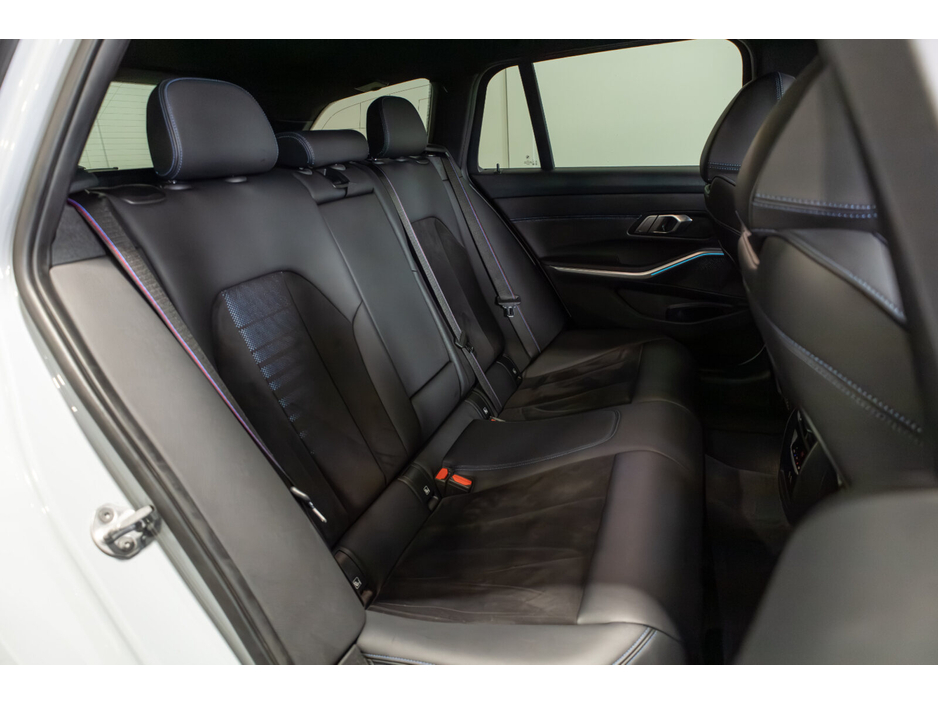 2023 BMW 3 Series 330e xDrive M Sport Auto €41,950