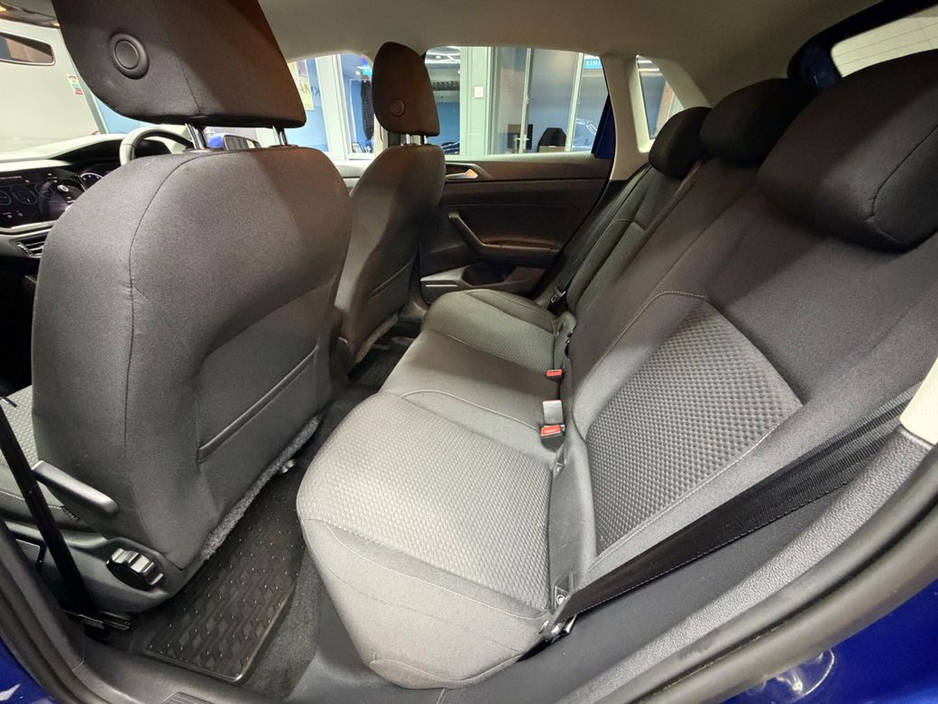 2018 Volkswagen Polo - image 27