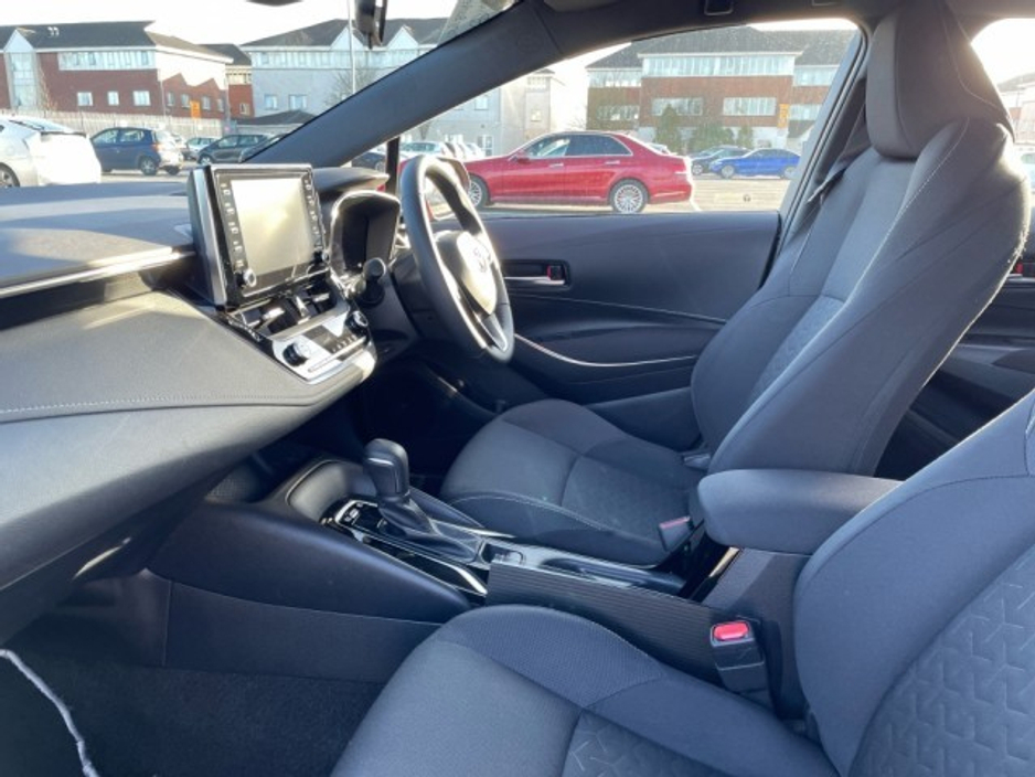 2023 Toyota Corolla Estate Tourer - Luna Edition - 1.8 Hybrid - Automatic - Tax EUR 180 - 1 Owner From New // Remote Central Locking // Front Electric Windows // Rear Electric Windows // Electric Mirrors // Heated Mirror €27,899