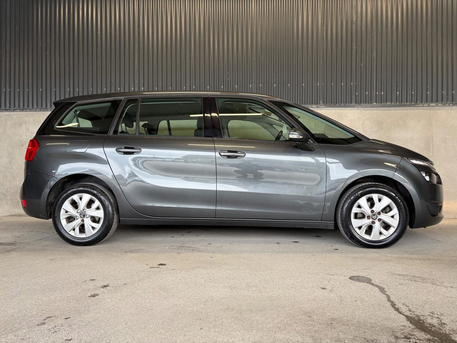 2015 Citroen Grand C4 Picasso - image 2