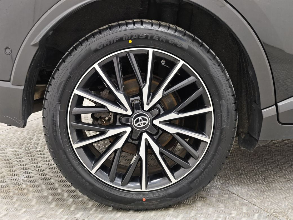 2018 Toyota C-HR 1.8 Excel CVT Automatic, Reversing camera €18,695