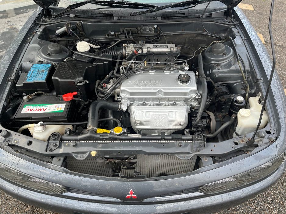 1994 Mitsubishi Galant - image 7