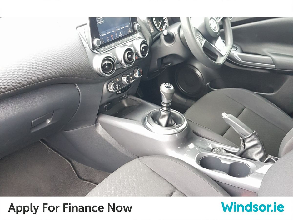 2020 Nissan Juke - image 4