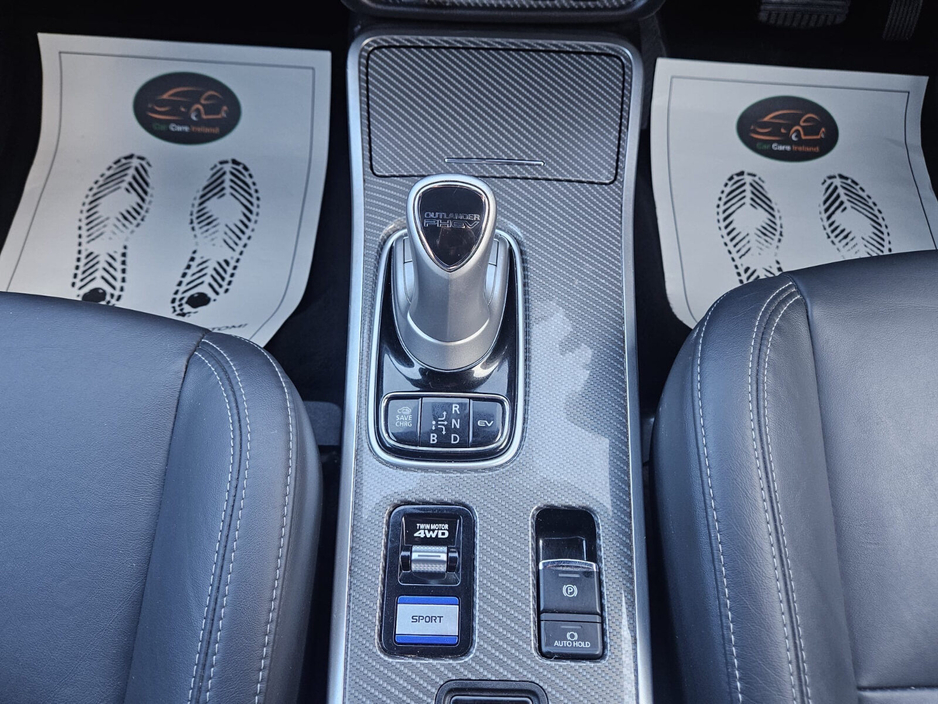 2019 Mitsubishi Outlander - image 26