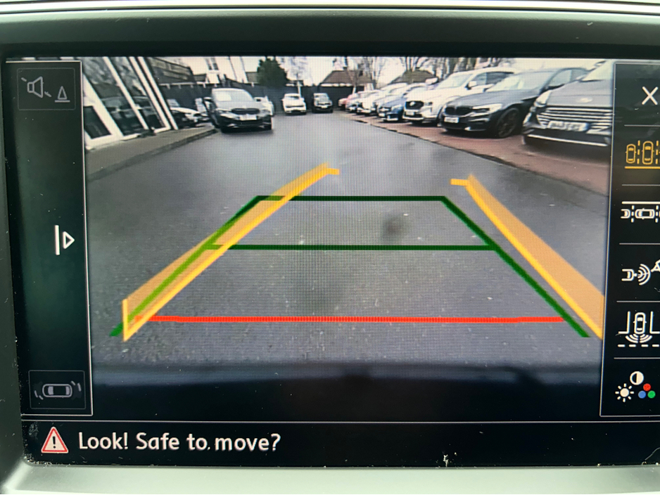 2016 Volkswagen Passat - image 12