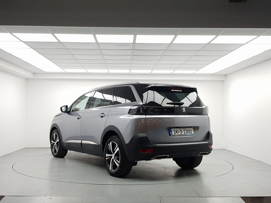 2024 Peugeot 5008 - image 14