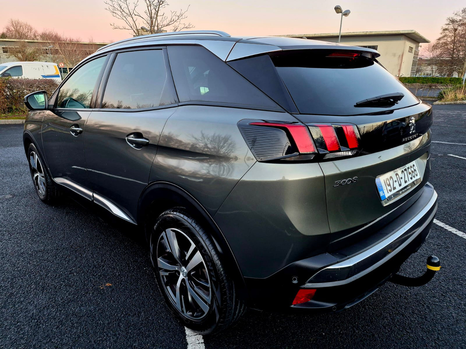 2019 Peugeot 3008  €14,999