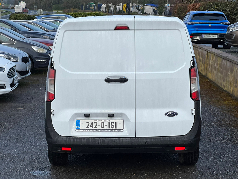 2024 Ford Transit Courier - image 6