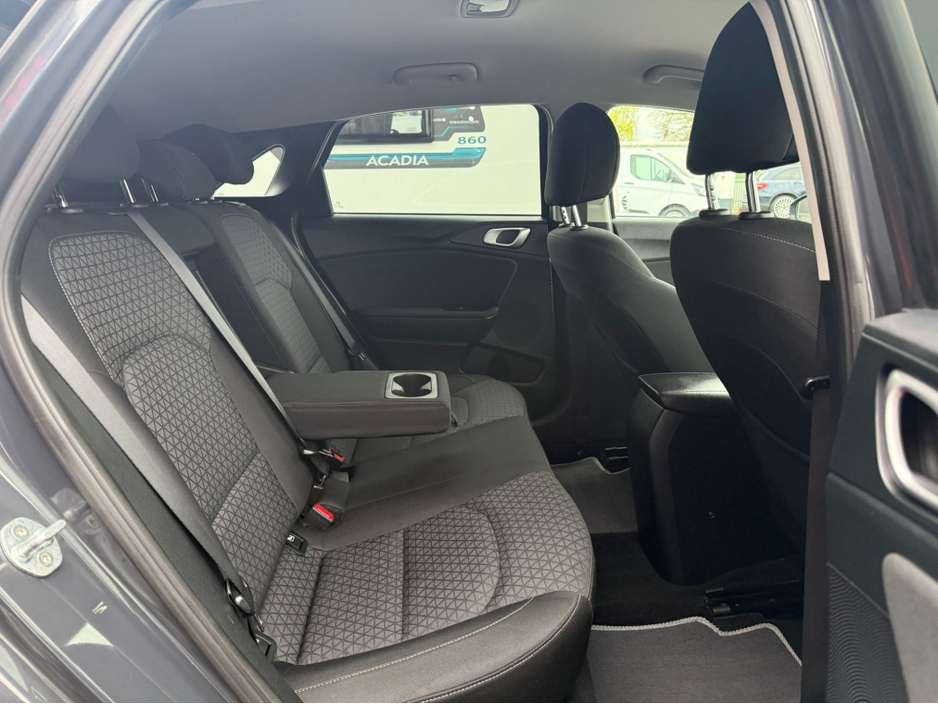 2021 Kia Ceed - image 25