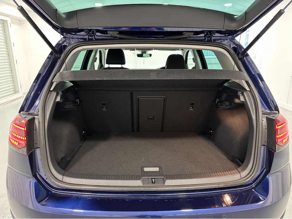 2020 Volkswagen Golf (202) GOLF 2.0TDI COMFORTLINE DSG LOW KMS VW/AUDI SPECIALISTS WWW.DENISDARCYCARS.IE €24,950