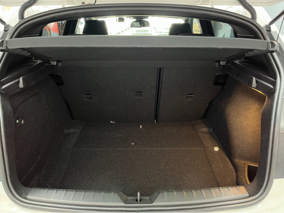 2015 BMW 1 Series - image 7