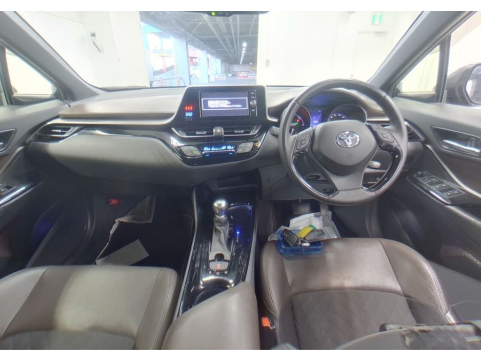 2017 Toyota C-HR - image 9