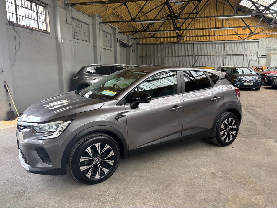 2023 Renault Captur - image 15