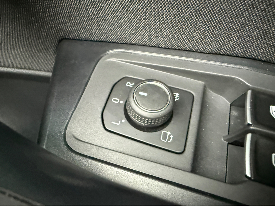 2022 Volkswagen T-Roc STYLE 2.0 150BHP AUTO * REAR VIEW CAMERA, PARKING SENSORS FRONT & REAR, APPLE CARPLAY//ANDROID AUTO, ADAPTIVE CRUISE CONTROL, ISOFIX CHILD SEAT ANCHOR, DUAL ZONE CLIMATE CONTROL, 2 YEAR NEW NCT * €30,950