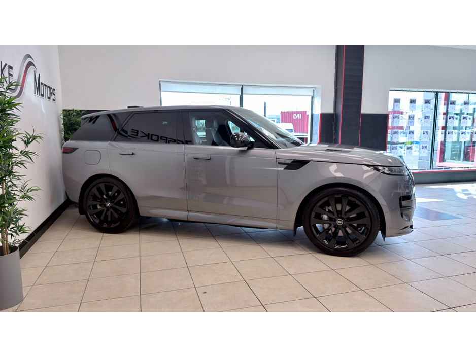 2025 Land Rover Range Rover Sport - image 21
