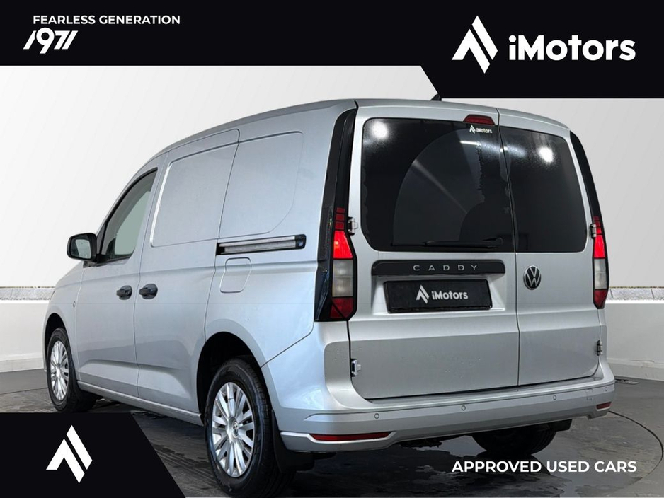 2022 Volkswagen Caddy - image 6