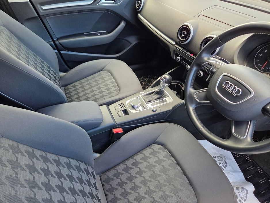 2016 Audi A3 - image 12