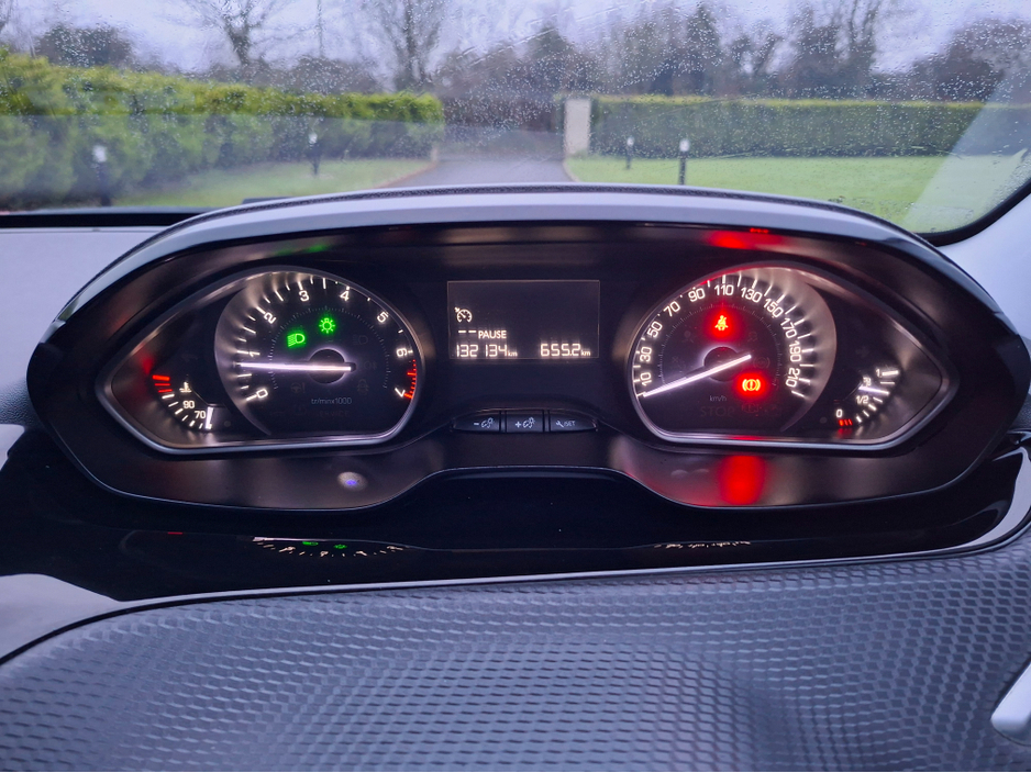 2016 Peugeot 2008 ACTIVE 1.2 PURETECH 82 4DR €8,950