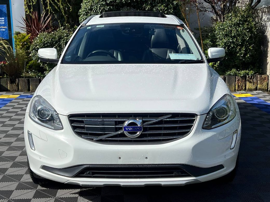 2017 Volvo XC60 - image 17