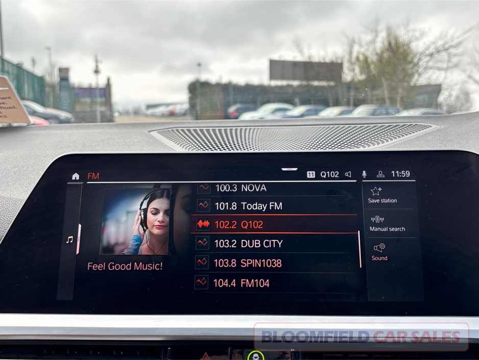 2019 BMW 3 Series - image 17