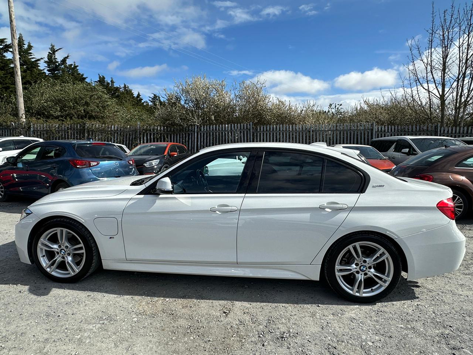 2017 BMW 3 Series - image 16