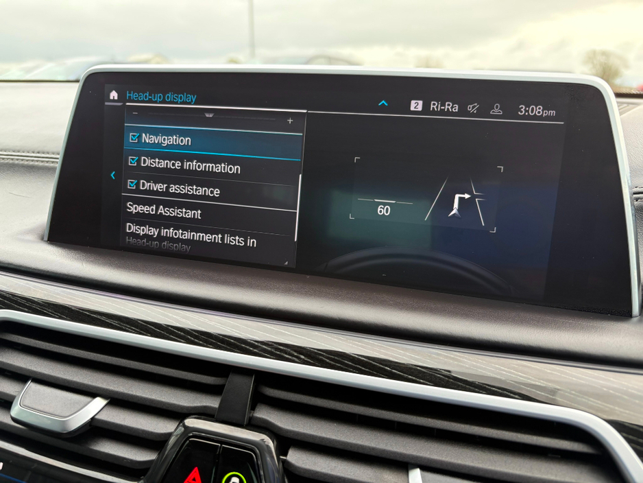 2020 BMW 7 Series - image 34