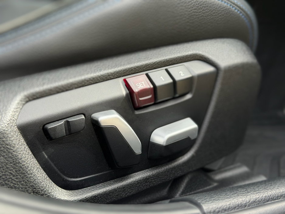 2018 BMW 3 Series - image 15