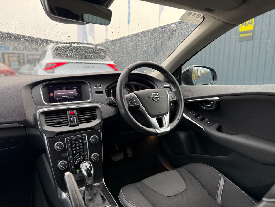 2019 Volvo V40 MOMENTUM - D4 2.0L DIESEL - AUTO - 12M WARRANTY - CAR: 1616