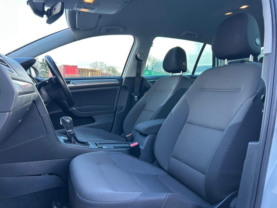 2016 Volkswagen Golf - image 7