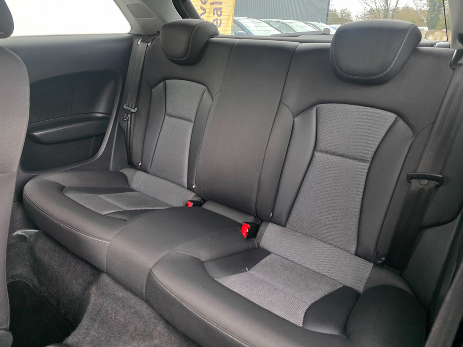 2014 Audi A1 - image 5