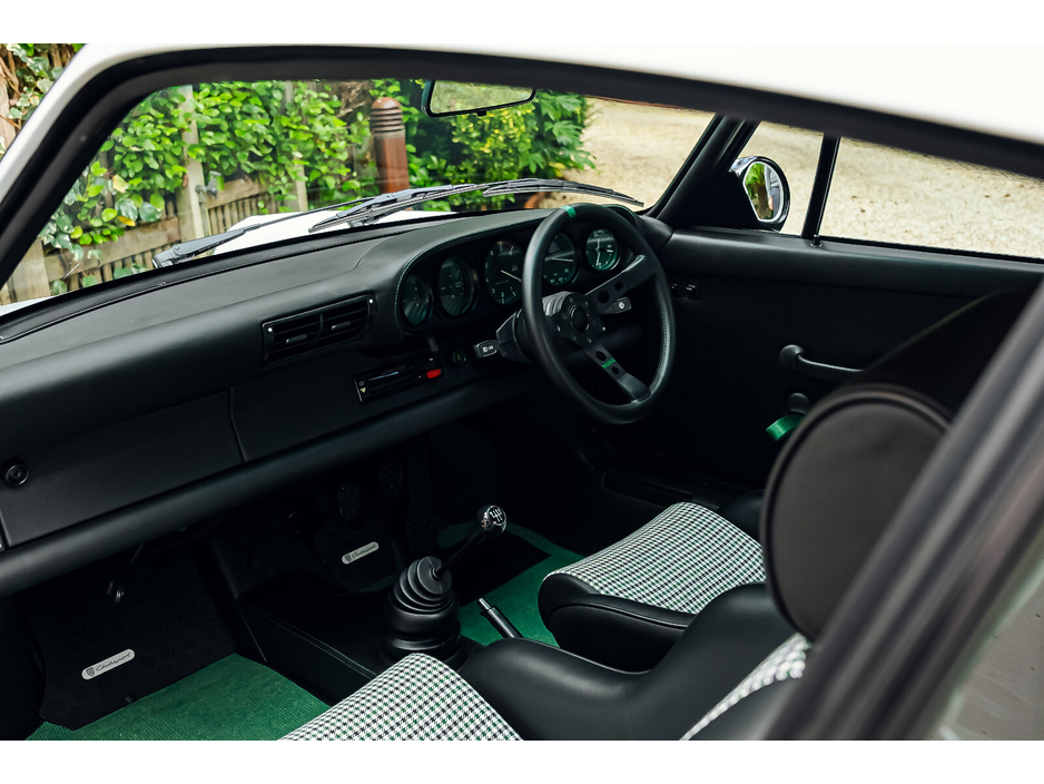 1988 Porsche 911 - image 21