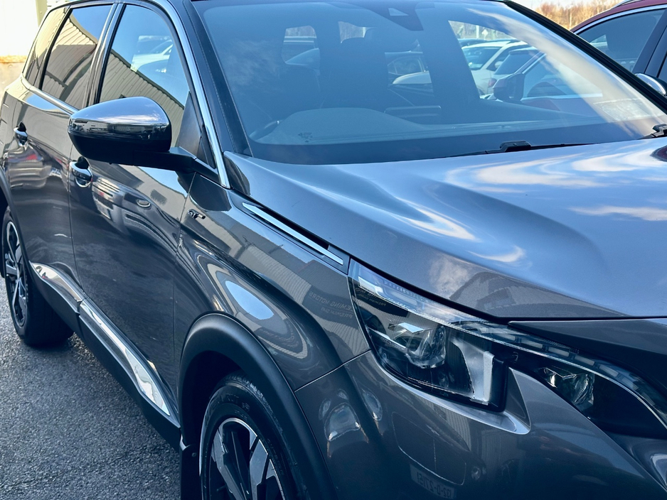 2019 Peugeot 5008 - image 21