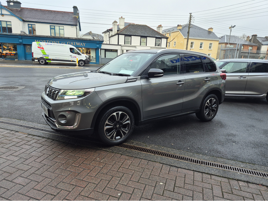 2024 Suzuki Vitara 1.4 B/JET HYBRID SZ5 AL €29,500