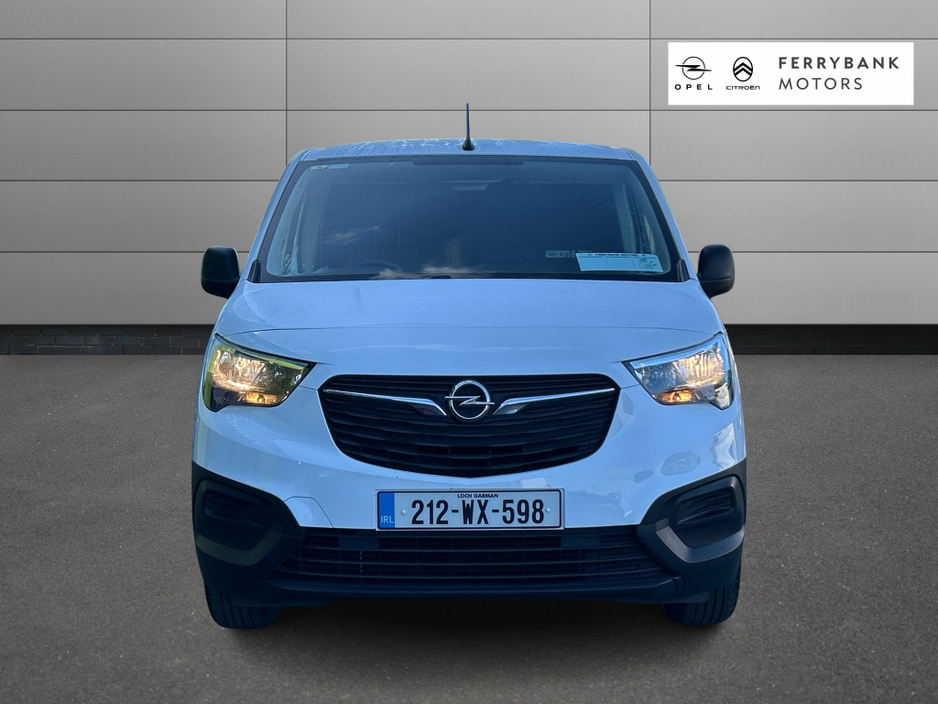 2021 Opel Combo - image 7