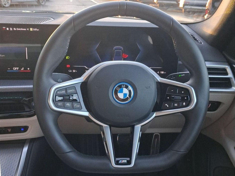 2025 BMW i4 - image 5