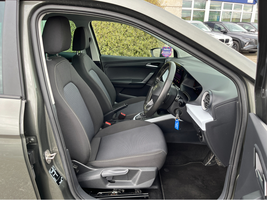 2023 SEAT Arona - image 10